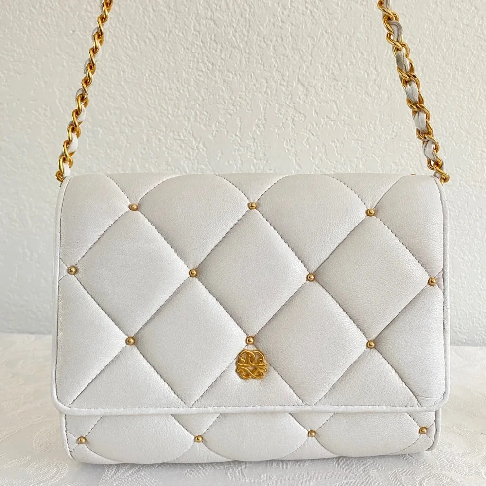 White Quilted chain strap flap Crossbody Bag